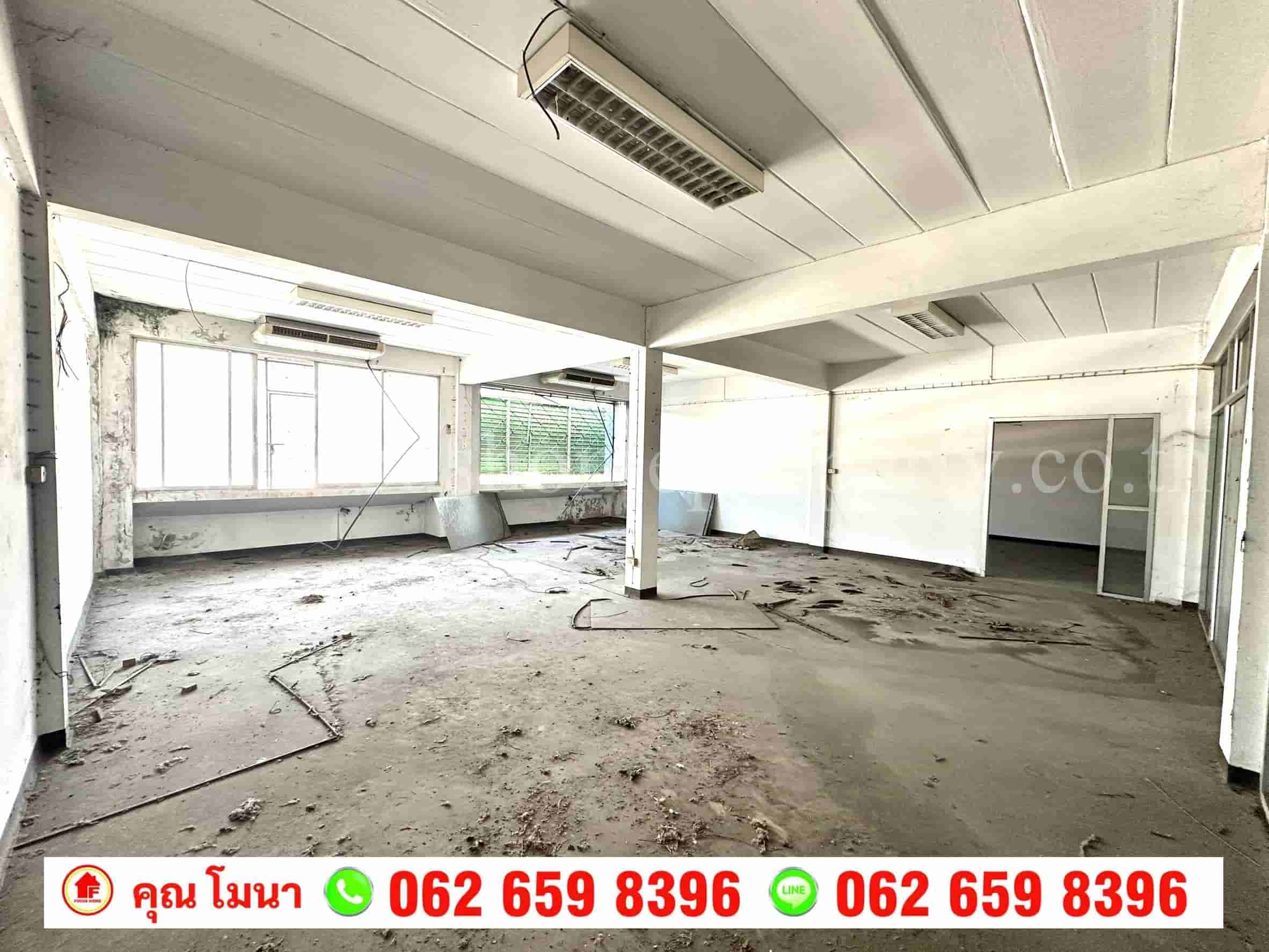 ขาย อาคารพาณิชย์ 3 คูหา ติดถนนรัตนาธิเบศร์